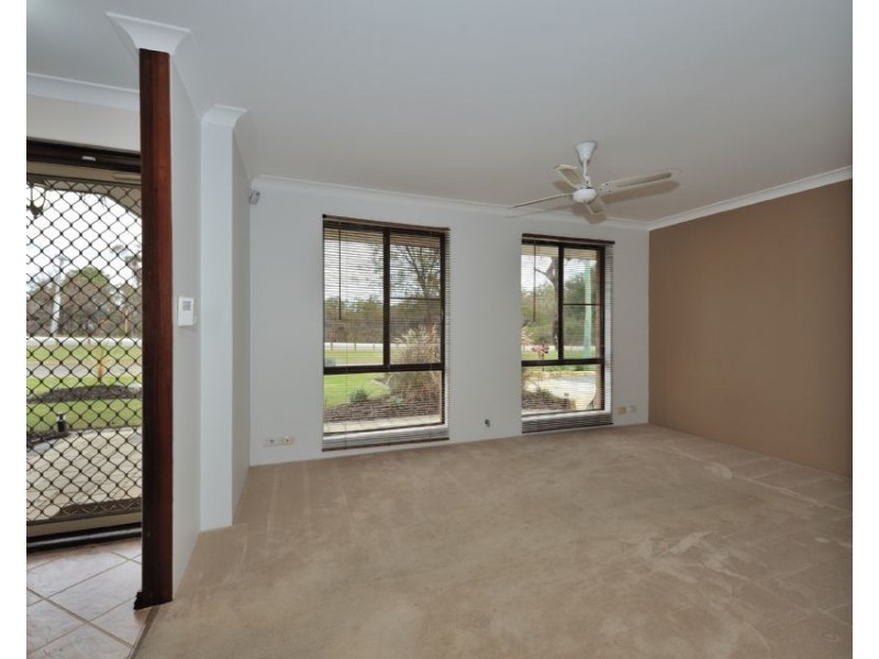 13 McGoldrick Place, Parmelia WA 6167