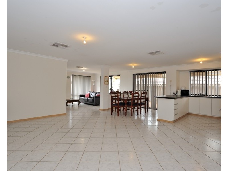 33 Nunney Road, Orelia WA 6167