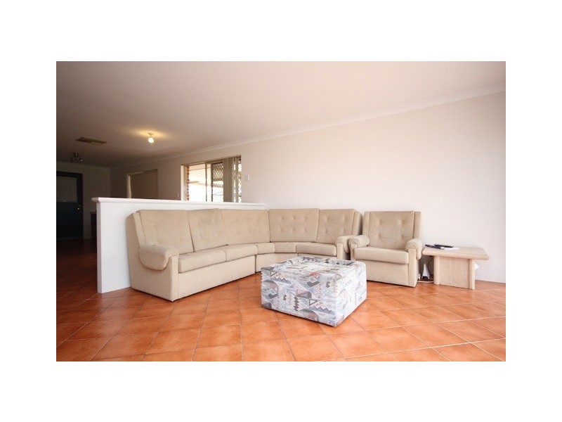 70 Lydon Blvd, Atwell WA 6164