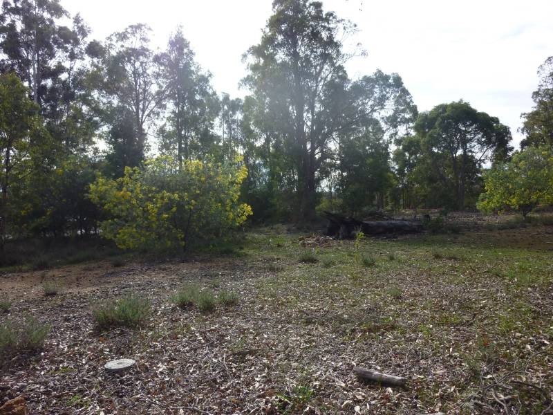 1  Kingsbury Drive, Jarrahdale WA 6124