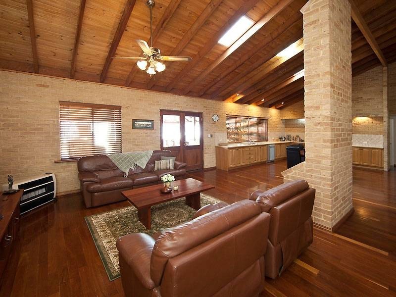 18 Willis Street, Warnbro WA 6169