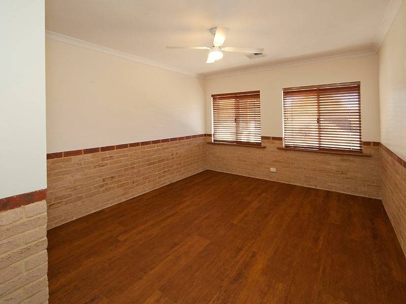 18 Willis Street, Warnbro WA 6169