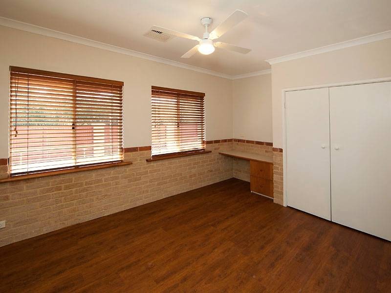 18 Willis Street, Warnbro WA 6169