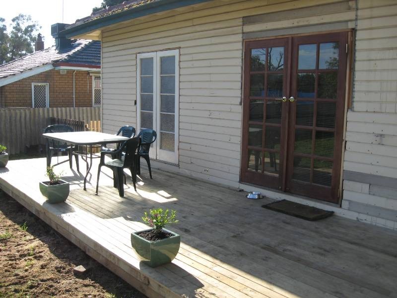 10 Medina Avenue, Medina WA 6167