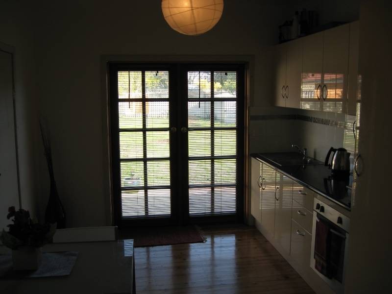 10 Medina Avenue, Medina WA 6167