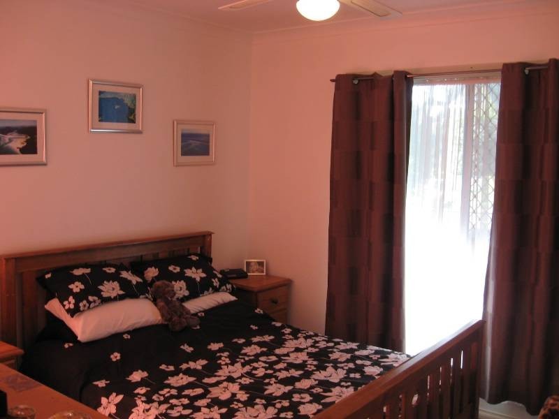 10 Medina Avenue, Medina WA 6167