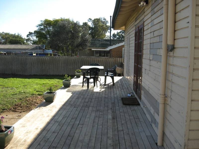 10 Medina Avenue, Medina WA 6167