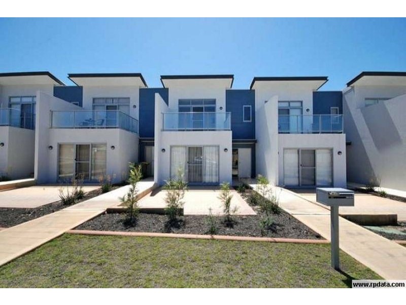 5/11 Pearson Drive, Success WA 6164