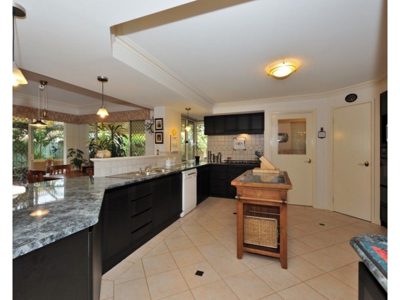 6 Turtle Point Cove, Jandakot WA 6164