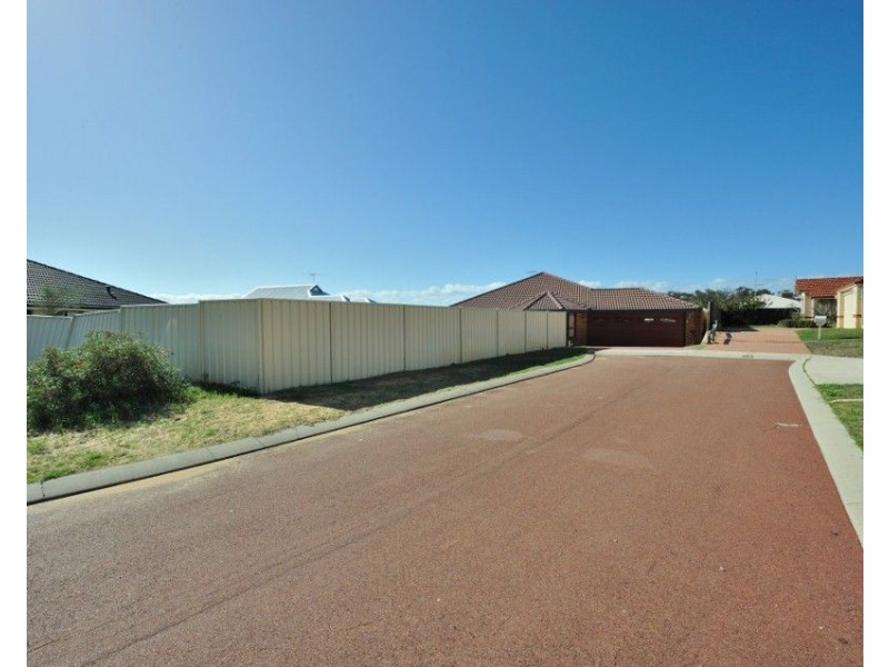 5 Nenagh Close, Orelia WA 6167