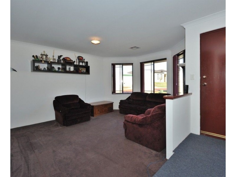 5 Nenagh Close, Orelia WA 6167