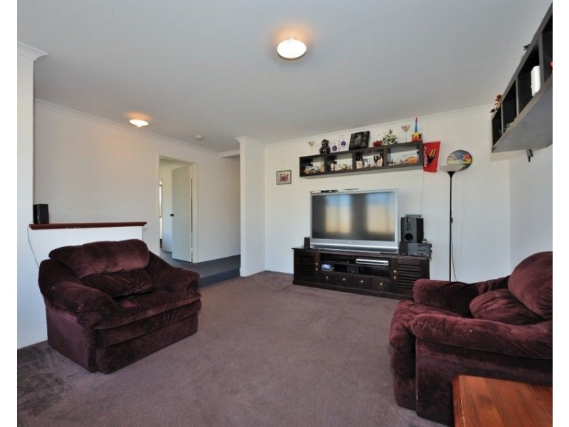 5 Nenagh Close, Orelia WA 6167