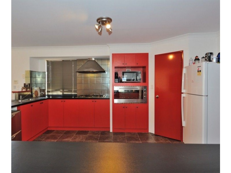 5 Nenagh Close, Orelia WA 6167