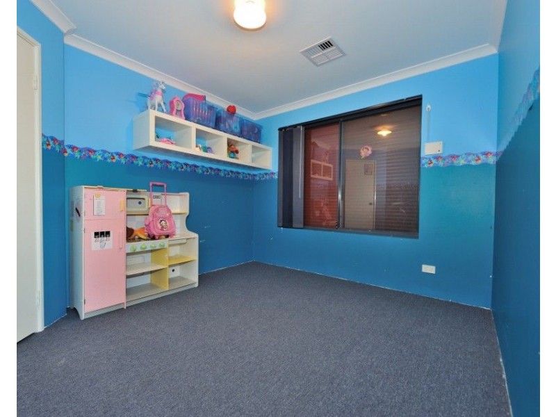 5 Nenagh Close, Orelia WA 6167