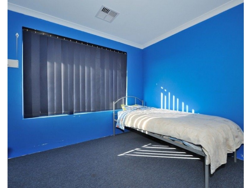 5 Nenagh Close, Orelia WA 6167