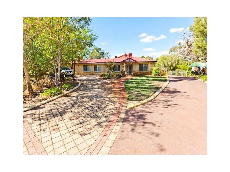 10 Ironmonger Ct, Wellard WA 6170