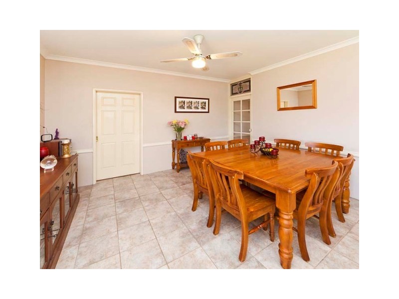 10 Ironmonger Ct, Wellard WA 6170