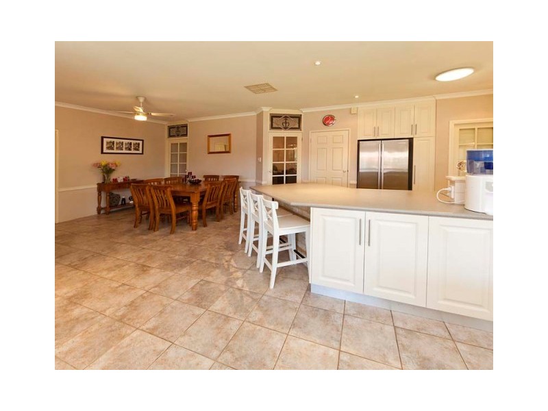 10 Ironmonger Ct, Wellard WA 6170