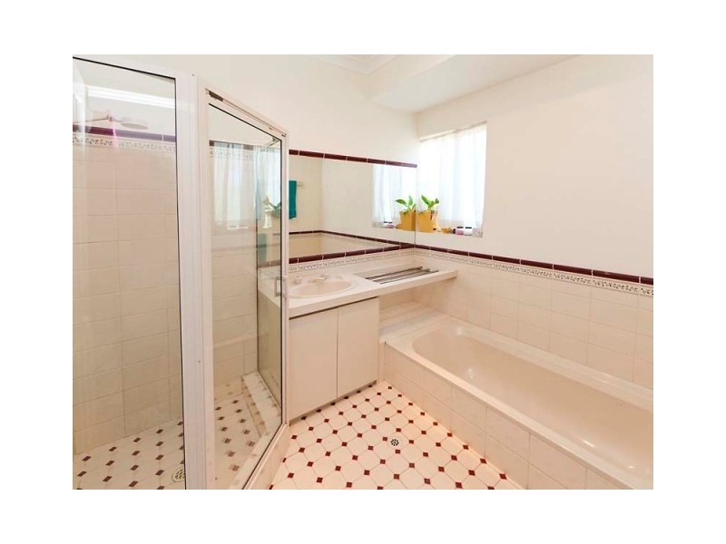 10 Ironmonger Ct, Wellard WA 6170