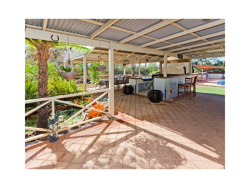 10 Ironmonger Ct, Wellard WA 6170