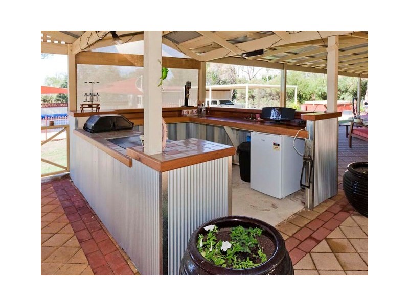 10 Ironmonger Ct, Wellard WA 6170