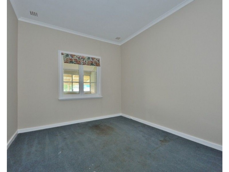 24 Atkinson Rd, Medina WA 6167