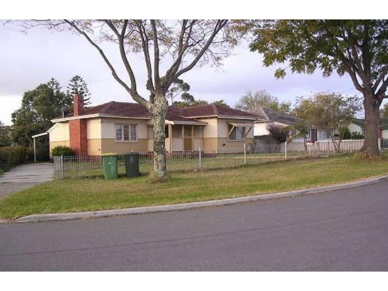 23 Crabtree Way, Medina WA 6167