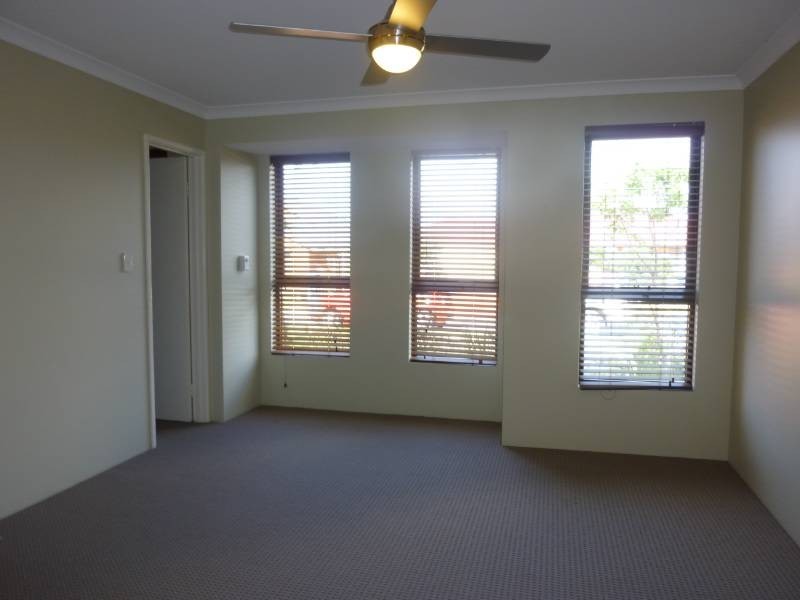 7 Diadem Crescent, Bertram WA 6167
