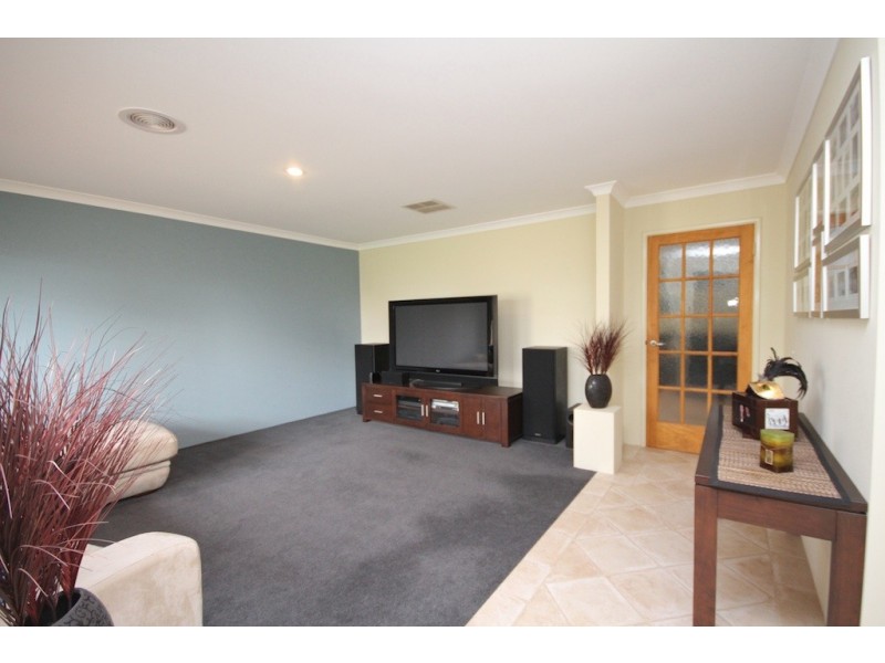 14 Gillen Way, Success WA 6164