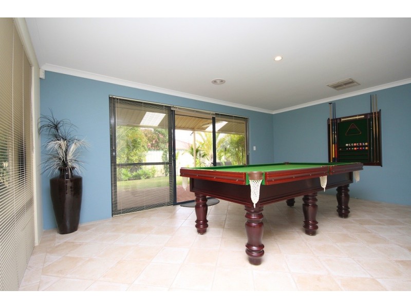 14 Gillen Way, Success WA 6164