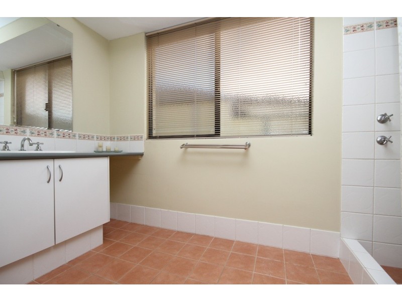 14 Gillen Way, Success WA 6164