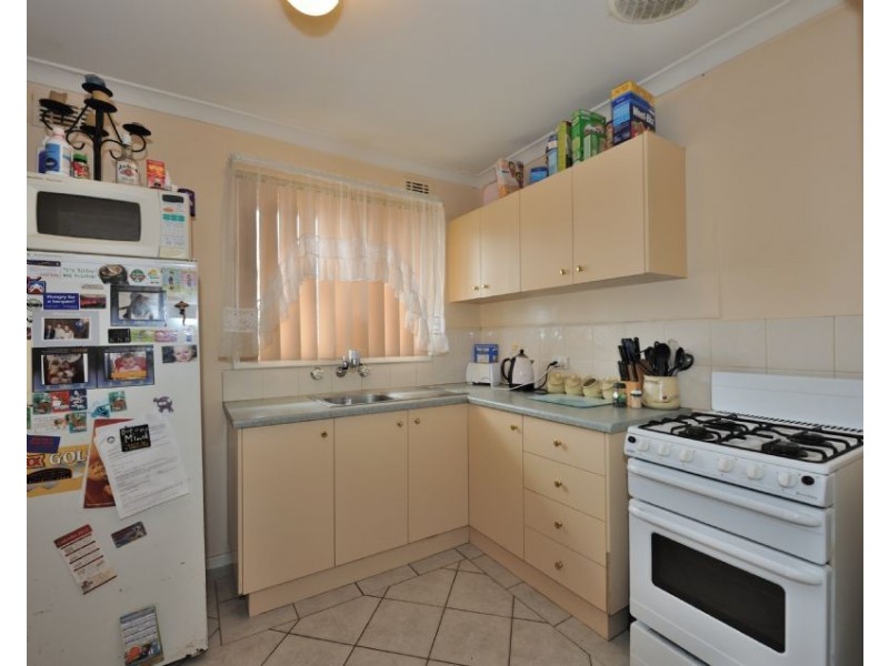 24 Disney Road, Parmelia WA 6167