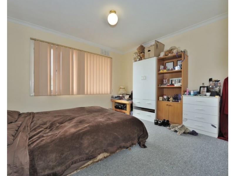 24 Disney Road, Parmelia WA 6167