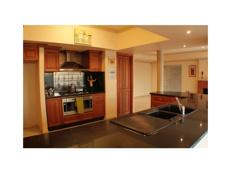 95 Glen Iris Drive, Jandakot WA 6164