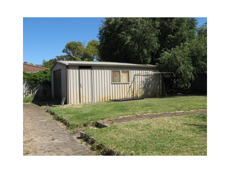 33 Kurrajong Road, Safety Bay WA 6169