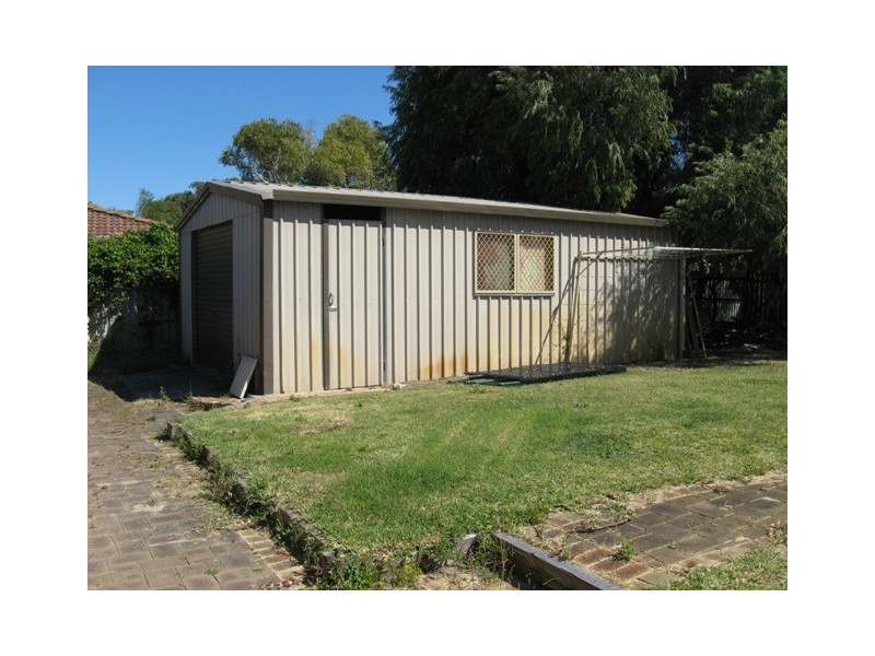 33 Kurrajong Road, Safety Bay WA 6169