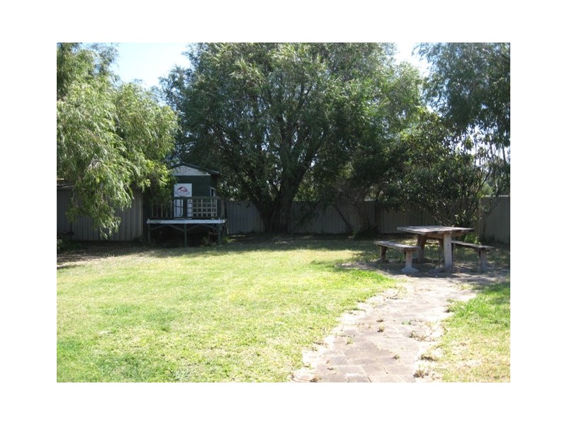 33 Kurrajong Road, Safety Bay WA 6169