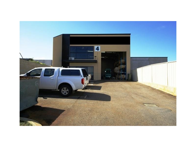 Unit 1 / 4 Garino Rise, Wangara WA 6065