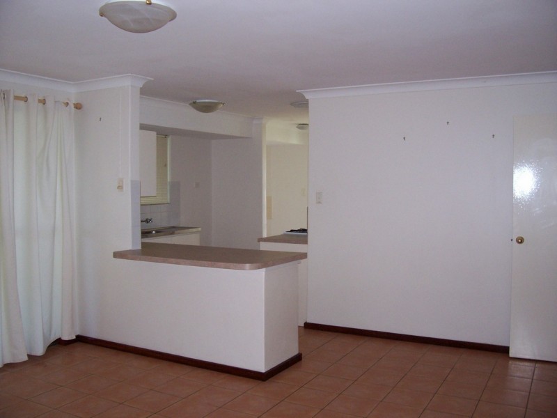 10 Perriam Close, Parmelia WA 6167