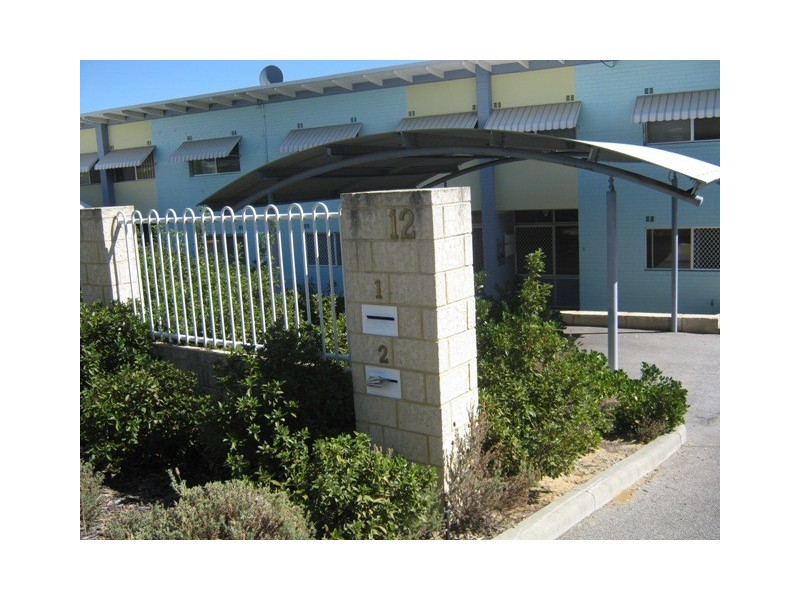 2/12 Edmund Way, Calista WA 6167