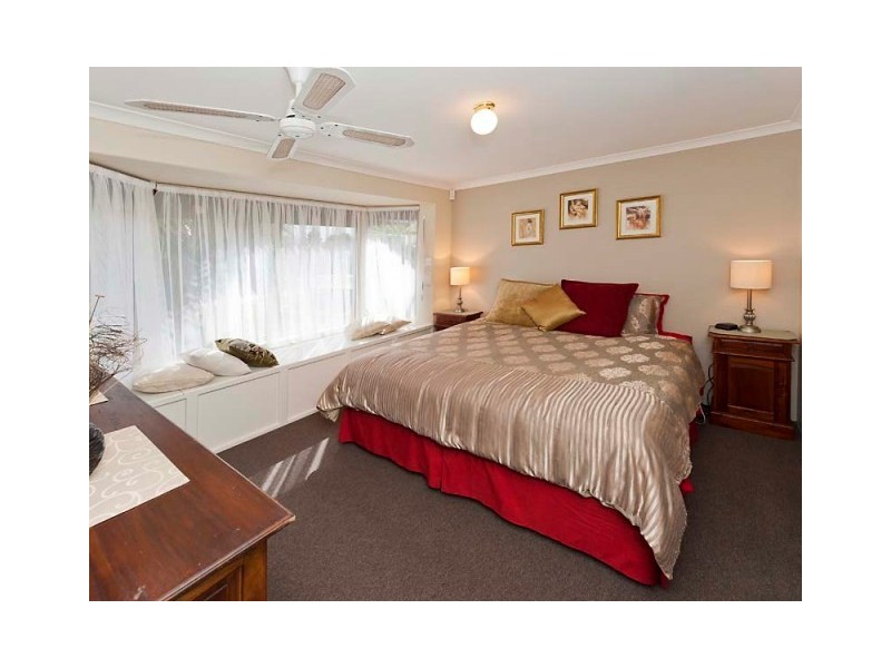 2 Dalaroo Court, Cooloongup WA 6168