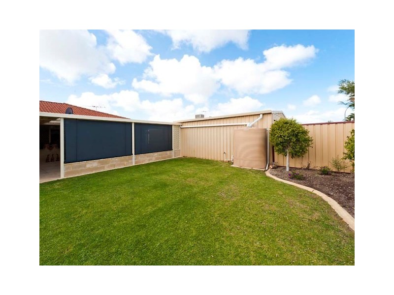 2 Dalaroo Court, Cooloongup WA 6168