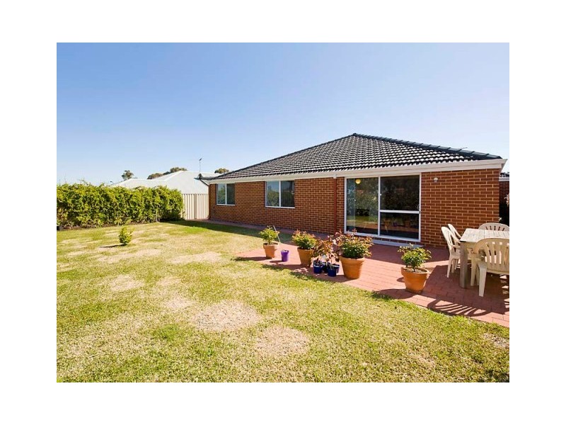 11 Berry Way, Bertram WA 6167