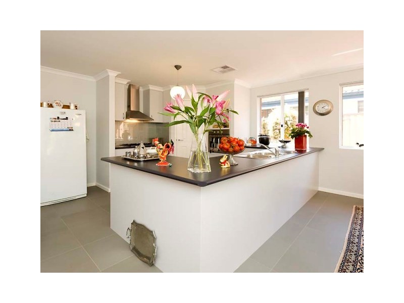 11 Berry Way, Bertram WA 6167