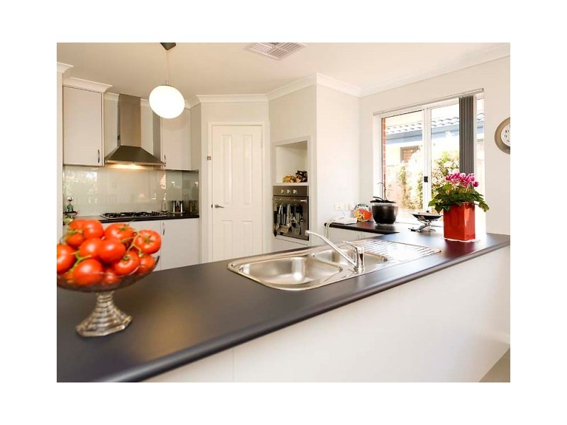 11 Berry Way, Bertram WA 6167