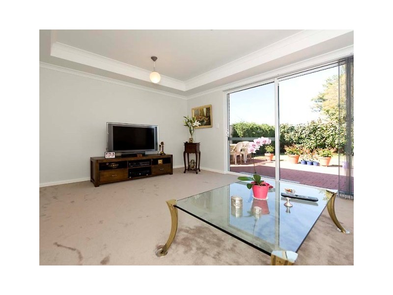11 Berry Way, Bertram WA 6167