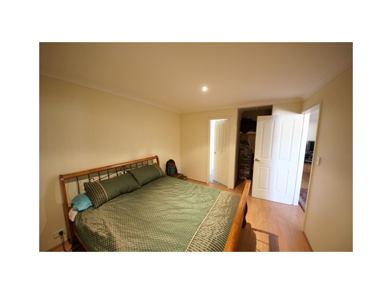 21 McNairn Crss, Leda WA 6170