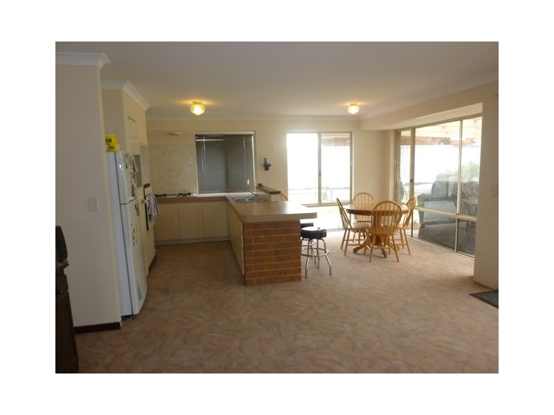 2 Cobia Rise, Warnbro WA 6169