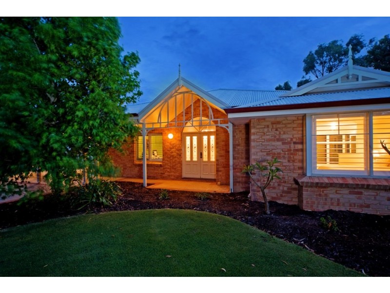 4 Saddler Close, Wellard WA 6170