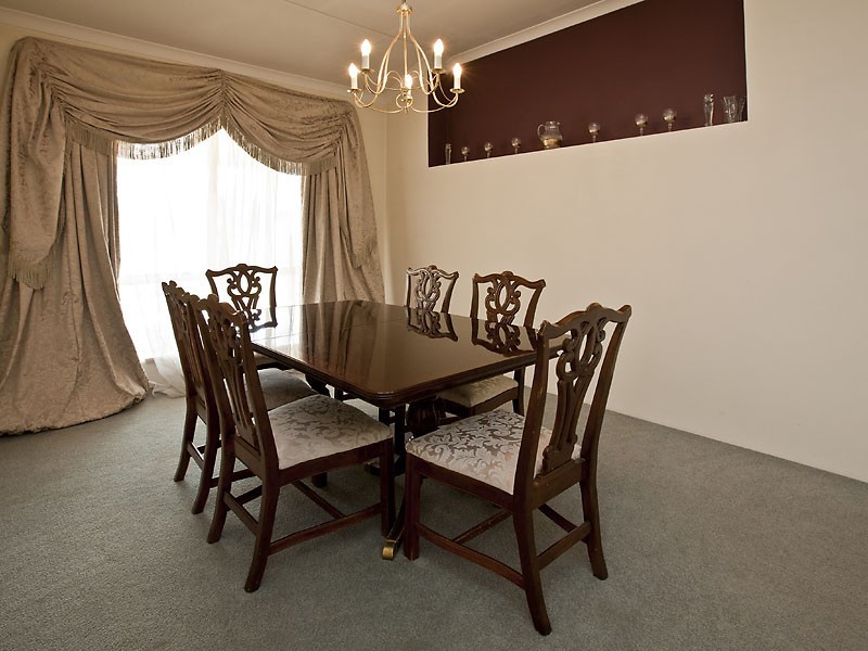 4 Saddler Close, Wellard WA 6170